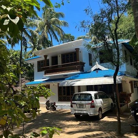 Vyshnavi Home Stay Thanniyam ภายนอก รูปภาพ