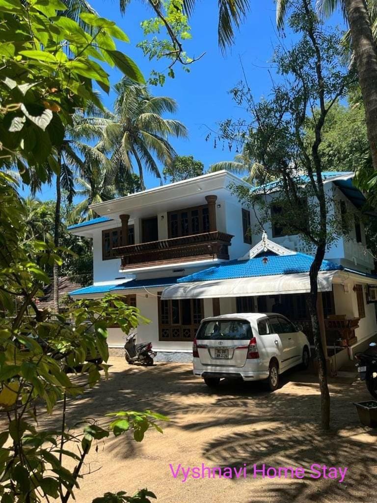 Vyshnavi Home Stay Thanniyam ภายนอก รูปภาพ