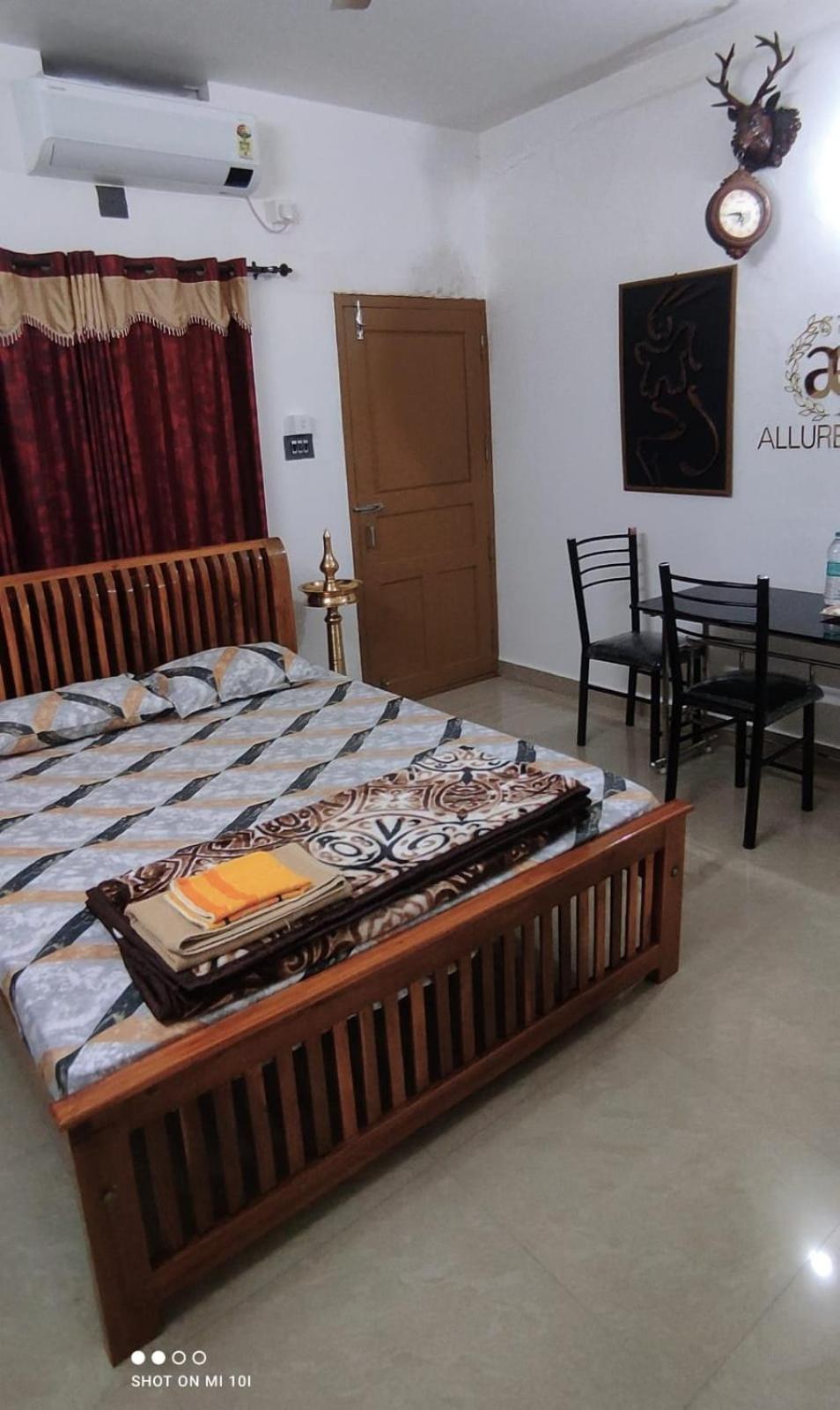 Vyshnavi Home Stay Thanniyam ภายนอก รูปภาพ